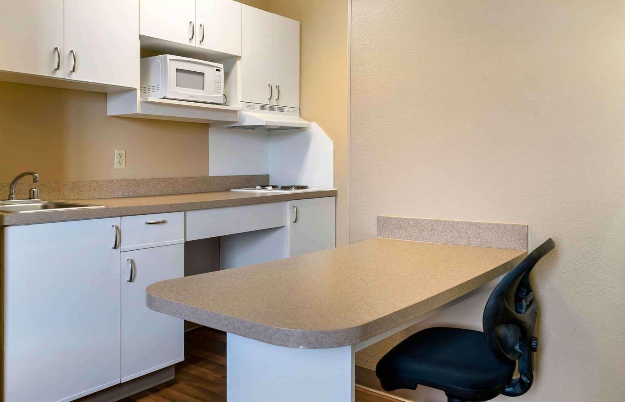 Extended Stay America Suites - Detroit - Мадисон-Хайтс Экстерьер фото