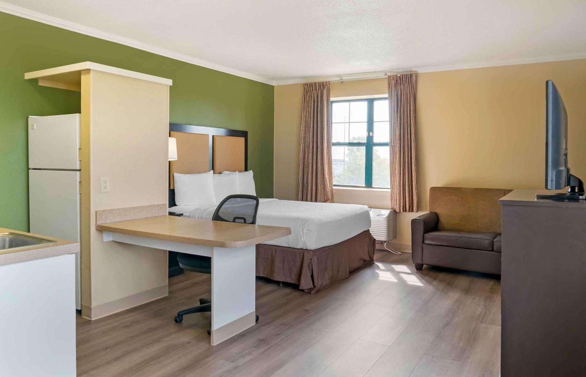 Extended Stay America Suites - Detroit - Мадисон-Хайтс Экстерьер фото