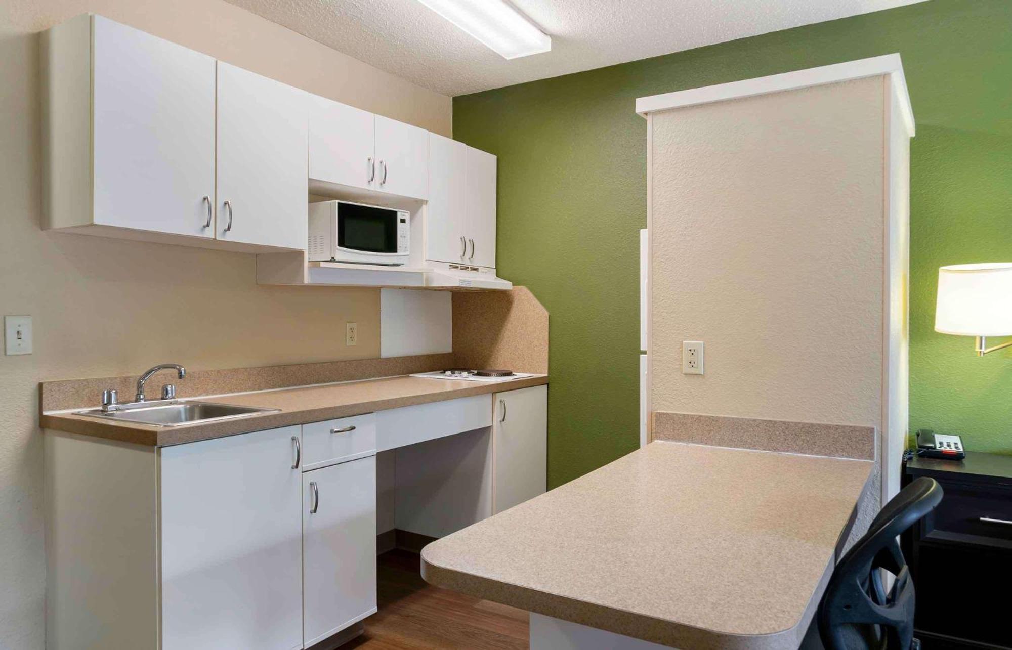 Extended Stay America Suites - Detroit - Мадисон-Хайтс Экстерьер фото
